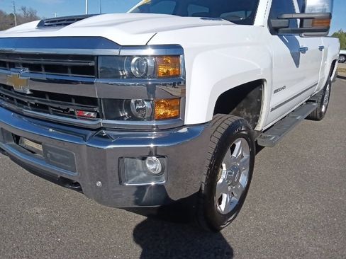 Used 2018 Chevrolet Silverado 2500 LTZ w/ Duramax Plus Package image 9