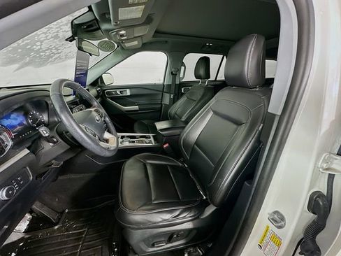 Certified 2021 Ford Explorer XLT w/ Equipment Group 202A image 27