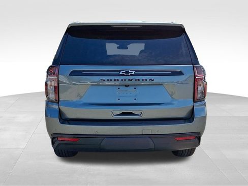 Certified 2023 Chevrolet Suburban Z71 w/ Luxury Package image 5