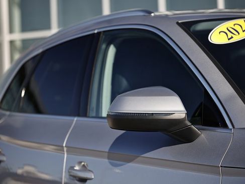 Used 2024 Audi Q5 2.0T Premium Plus image 3