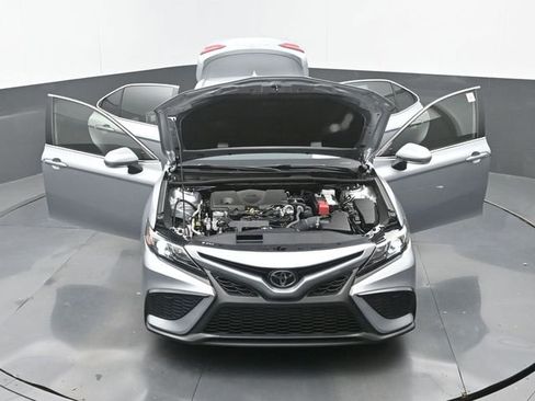 Used 2024 Toyota Camry SE image 35