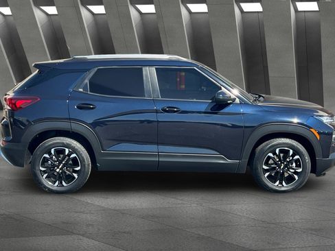 Certified 2021 Chevrolet TrailBlazer LT w/ Convenience Package image 3