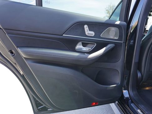 Certified 2025 Mercedes-Benz GLS 450 4MATIC image 29