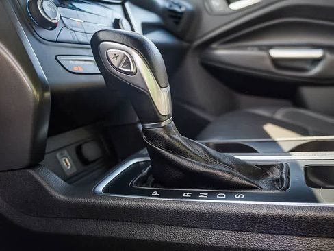 Used 2019 Ford Escape SEL image 24