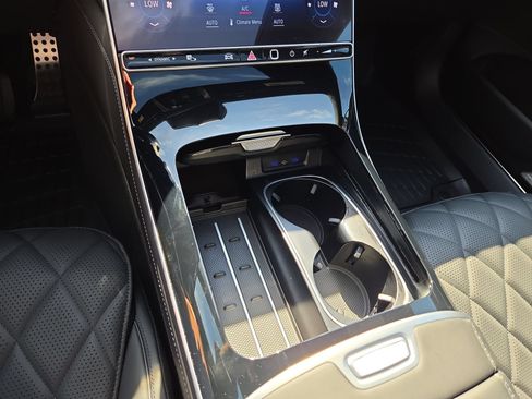 New 2026 Mercedes-Benz S 580 4MATIC Sedan image 22