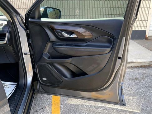 Used 2019 GMC Terrain Denali w/ Comfort Package image 25
