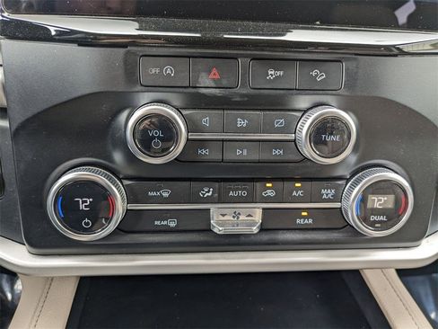 Used 2024 Ford Expedition XLT image 19