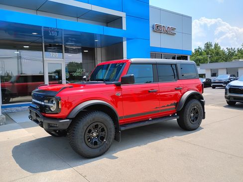 Used 2023 Ford Bronco Wildtrak AWD/4WD image 12