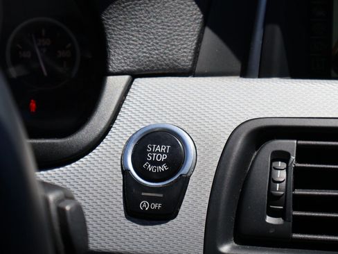 Used 2014 BMW 550i xDrive Sedan image 27