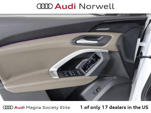 Used 2025 Audi Q5 Premium Plus w/ Premium Plus AWD/4WD image 21
