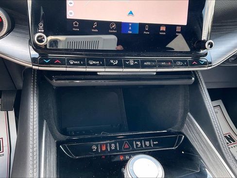 Used 2024 Jeep Wagoneer Series II w/ Flexible Seating Group RWD image 32