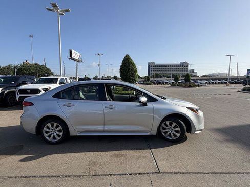 Certified 2026 Toyota Corolla LE FWD image 4