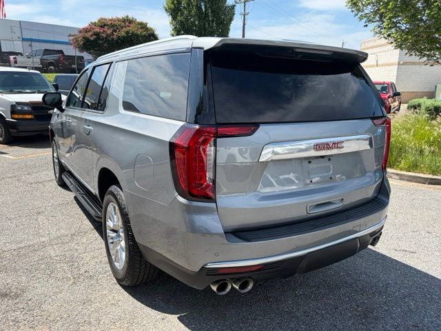 Used 2023 GMC Yukon XL Denali AWD/4WD image 3