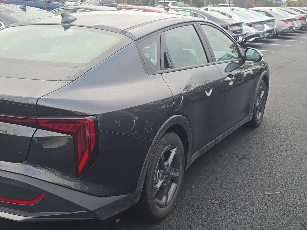 Used 2025 Kia K4 FWD image 3