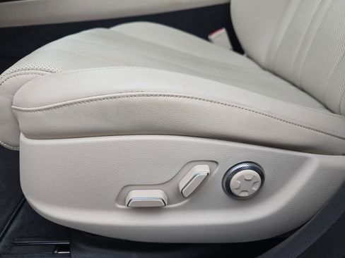 Used 2022 Genesis G80 2.5T w/ Advanced Package image 29