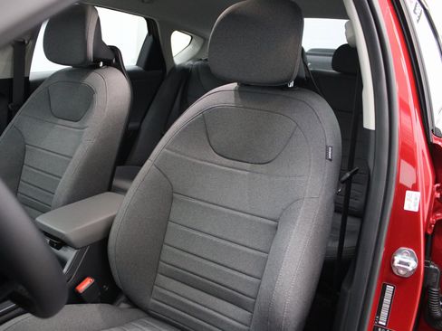 Used 2025 Kia K4 EX image 16