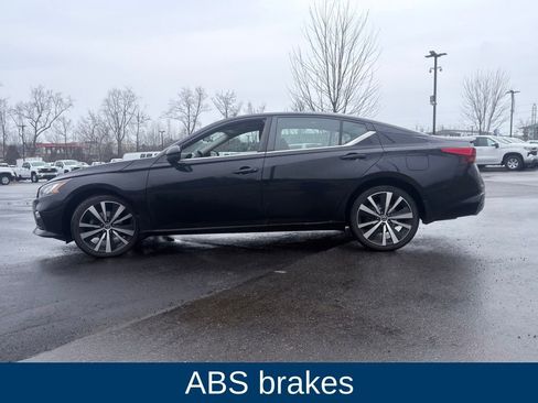Used 2020 Nissan Altima 2.5 SR w/ Premium Package image 6
