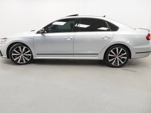 Used 2018 Volkswagen Passat 3.6 image 14