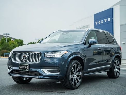 Certified 2023 Volvo XC90 T8 Plus w/ Protection Package Premier AWD/4WD image 3