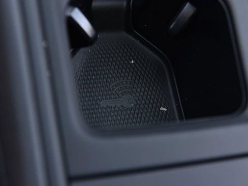 New 2026 Volkswagen Tiguan SE R-Line AWD/4WD image 16