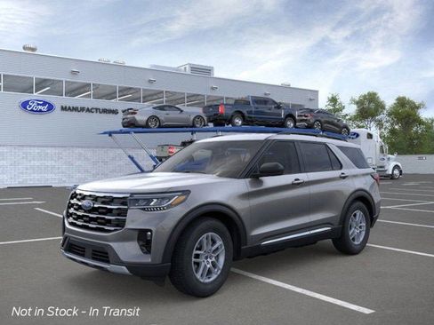 New 2025 Ford Explorer Active w/ Active Comfort Package image 3