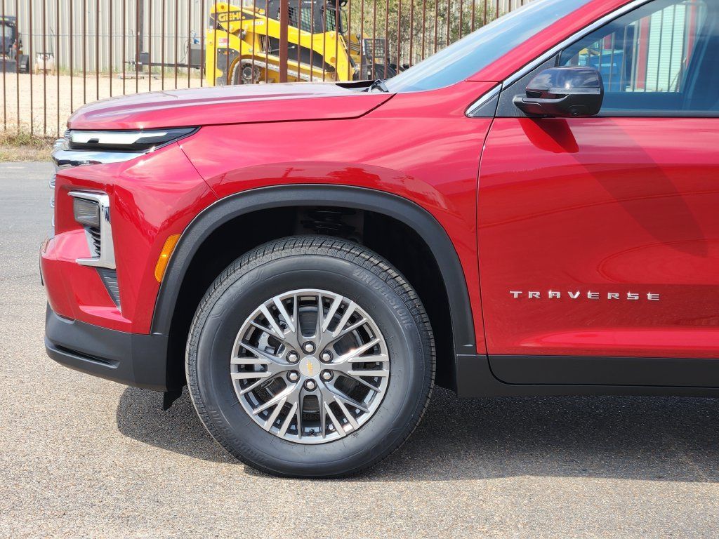 New 2027 Chevrolet Traverse LT w/ Driver Confidence Package FWD image 6