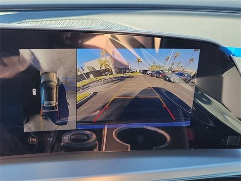 Used 2025 Cadillac Lyriq Sport image 12