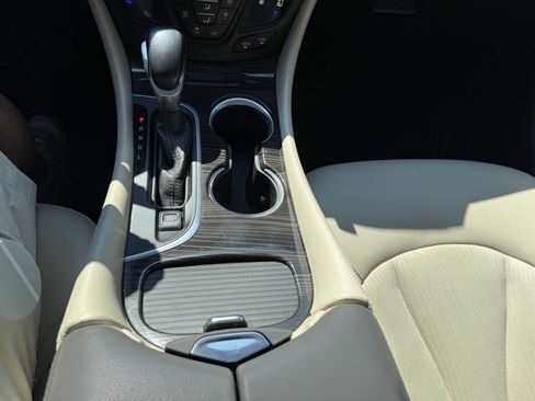 Used 2020 Buick Envision Preferred FWD image 12