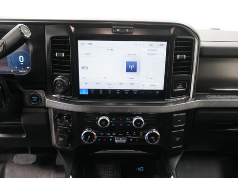 Used 2026 Ford F450 Platinum w/ FX4 Off-Road Package AWD/4WD image 28