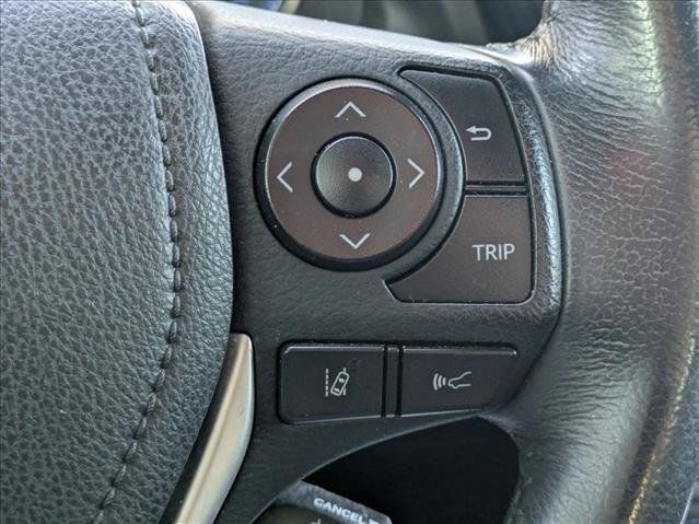 Used 2019 Toyota Corolla SE w/ SE Premium Package FWD image 6