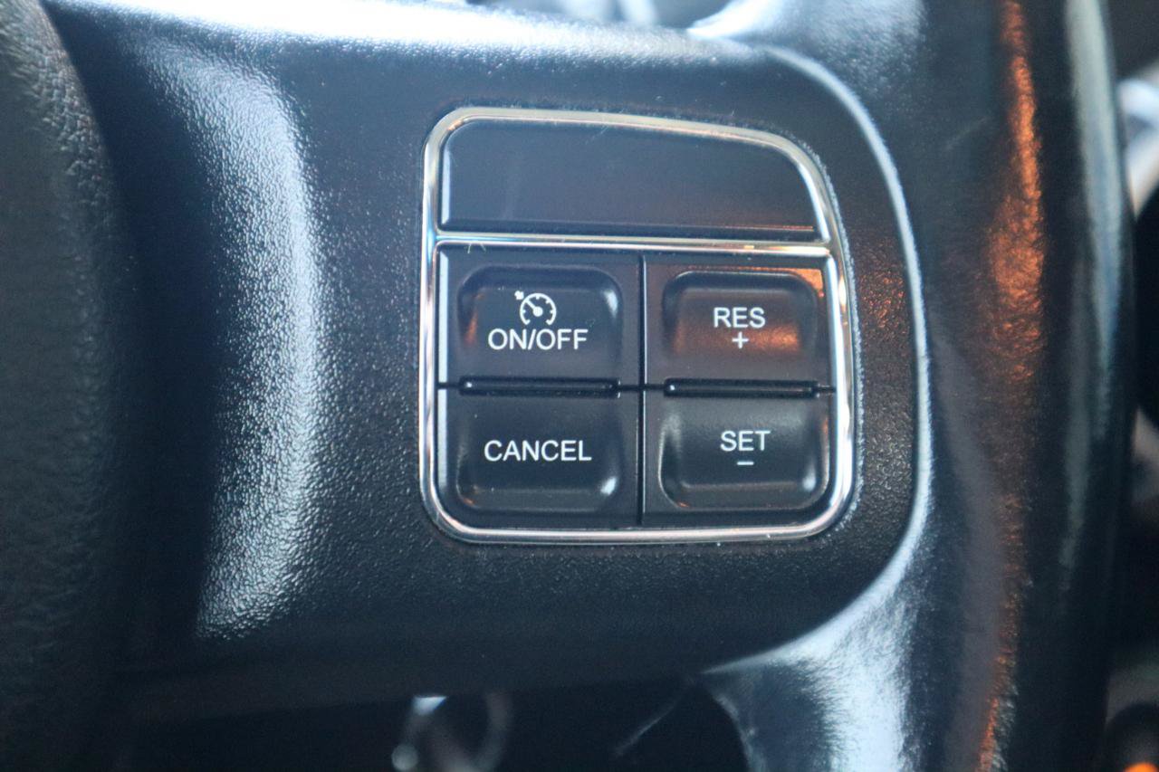 Used 2015 Jeep Wrangler Unlimited Sahara w/ Connectivity Group AWD/4WD image 58