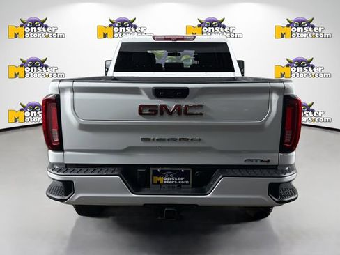 Used 2022 GMC Sierra 2500 AT4 w/ Gooseneck/5TH Wheel Package AWD/4WD image 6