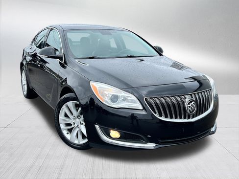 Used 2015 Buick Regal image 2