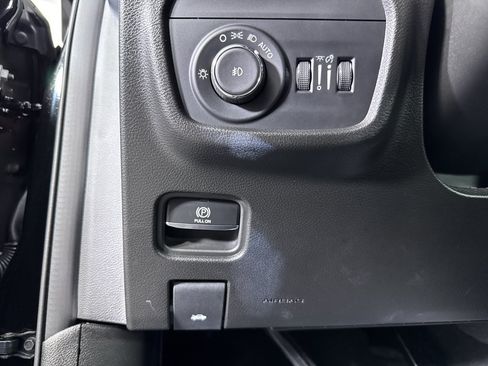 Used 2023 Jeep Grand Cherokee L Summit AWD/4WD image 32