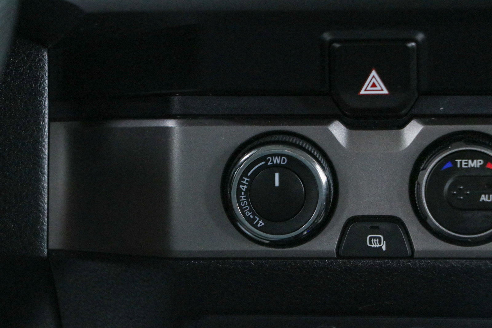 Used 2022 Toyota Tacoma SR5 AWD/4WD image 21