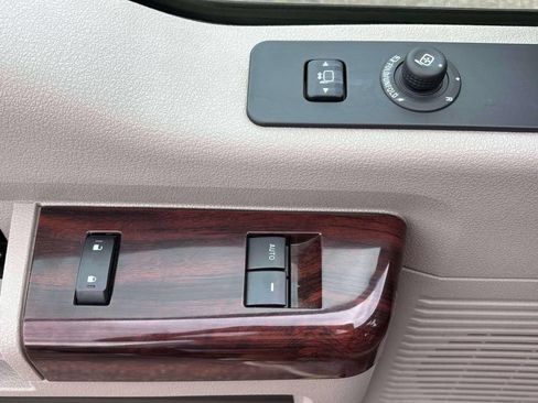 Used 2010 Ford F350 XLT AWD/4WD image 7