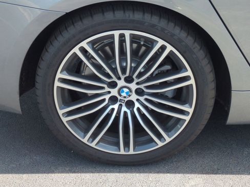 Used 2019 BMW 530i w/ M Sport Package image 13