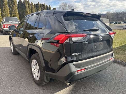 Used 2025 Toyota RAV4 LE image 6