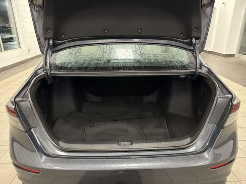 Used 2023 Honda Accord LX image 11