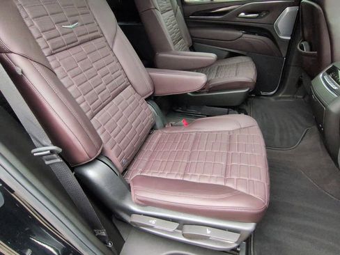 Used 2023 Cadillac Escalade Sport Platinum image 21