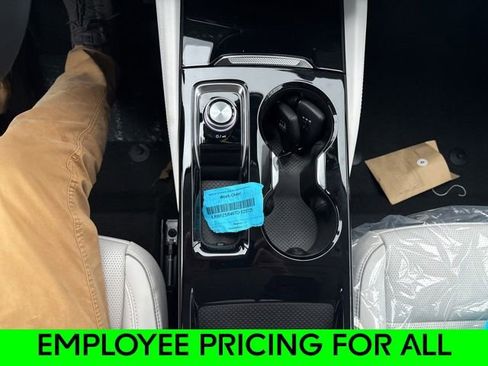 New 2026 Buick Envision Avenir image 17