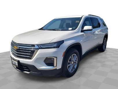 Used 2023 Chevrolet Traverse LT