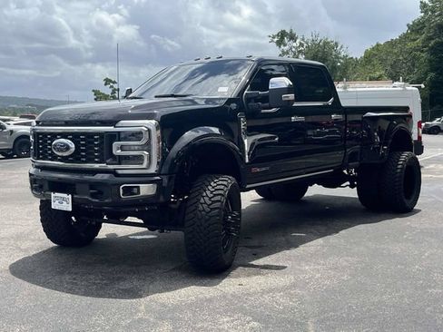 Certified 2025 Ford F450 Platinum w/ Platinum Plus Package AWD/4WD image 8