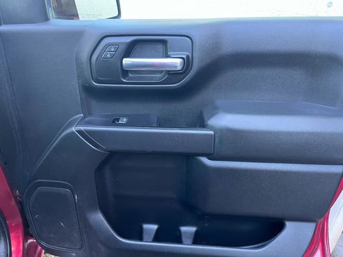 Used 2019 Chevrolet Silverado 1500 Custom w/ Custom Value Package AWD/4WD image 19