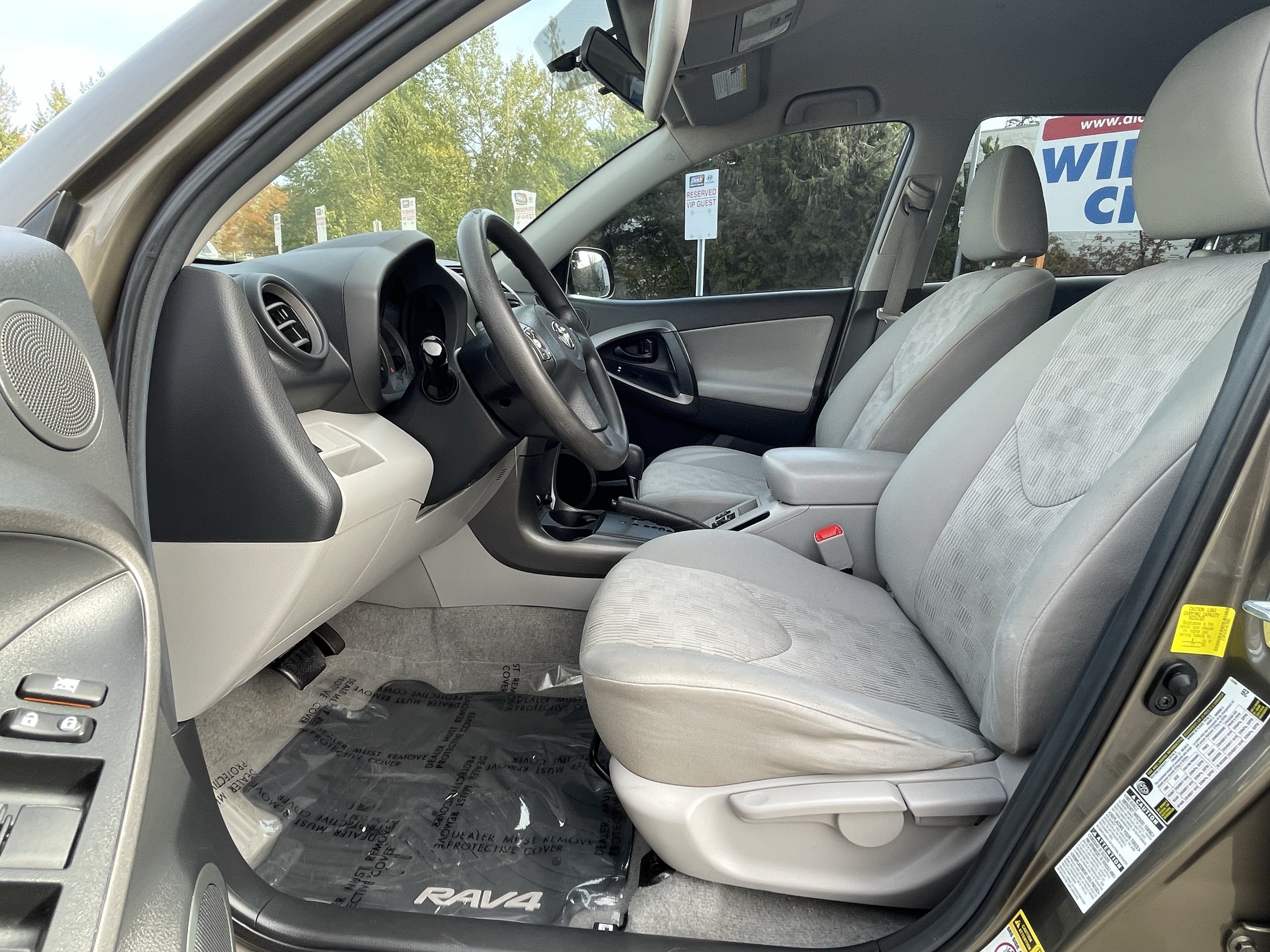 Used 2012 Toyota RAV4 4WD w/ Value Pkg image 10