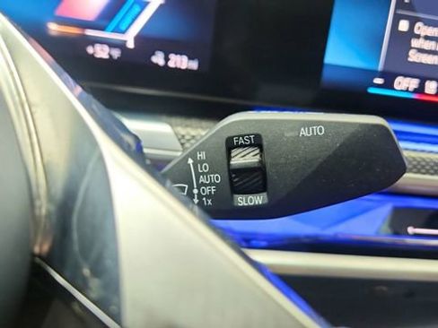 Used 2023 BMW i7 xDrive60 image 48