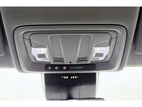 Used 2022 Chevrolet Silverado 1500 Custom image 14