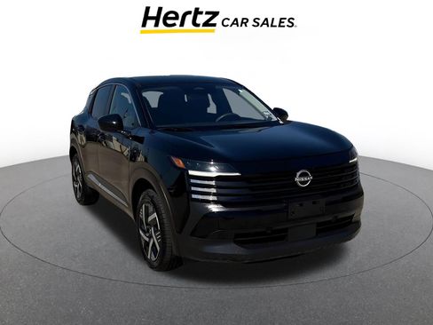 Used 2025 Nissan Kicks SV image 1