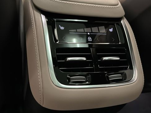 Used 2026 Volvo XC90 B6 Plus w/ Protection Package image 28