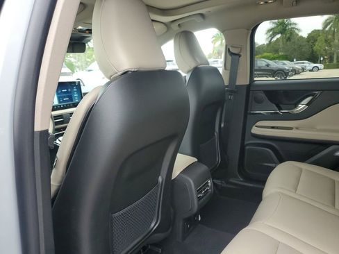 New 2026 Lincoln Corsair Premiere FWD image 10